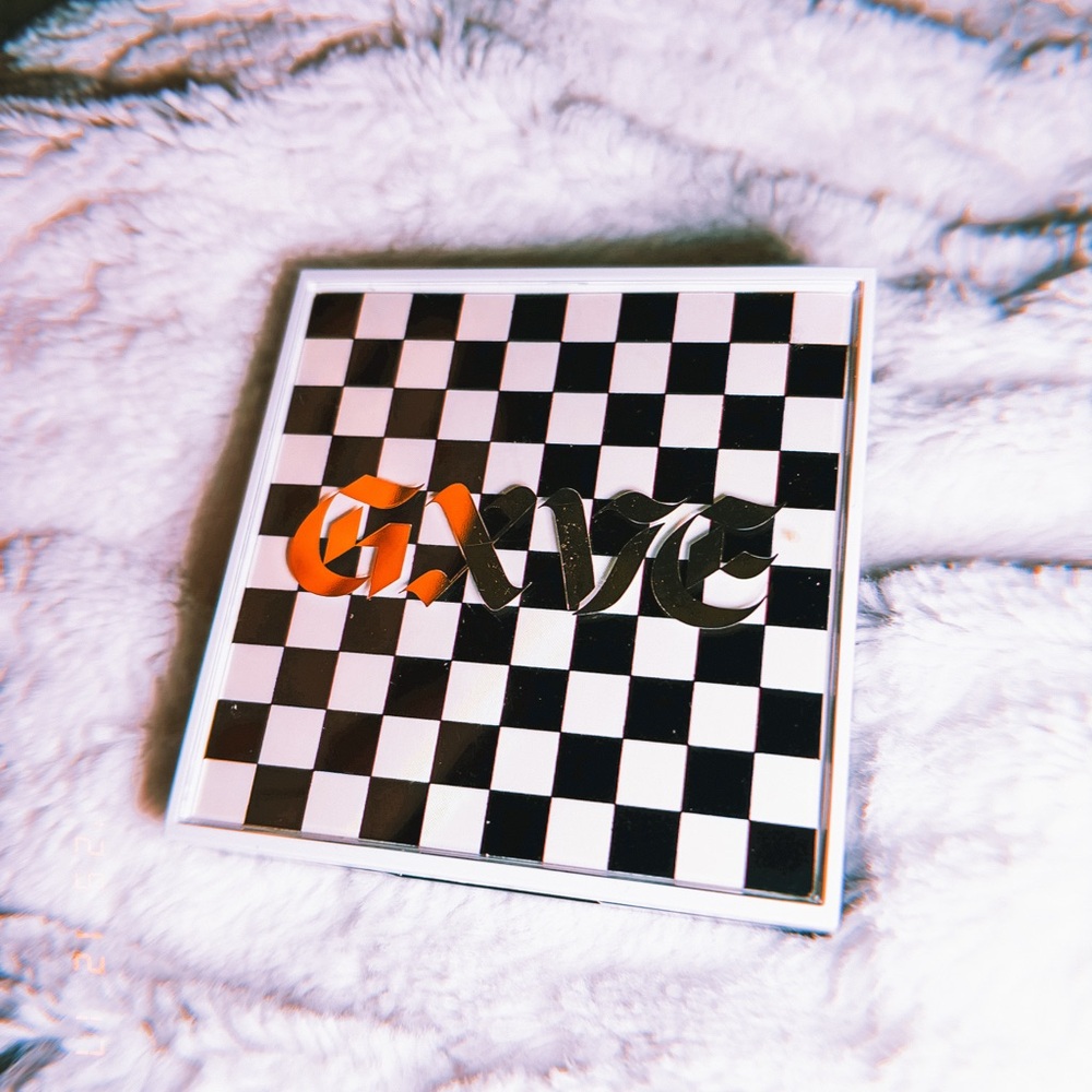 Check My Glow Multi-Dimensional Illuminating Highlighter✨ GXVE BY GWEN STEFANI